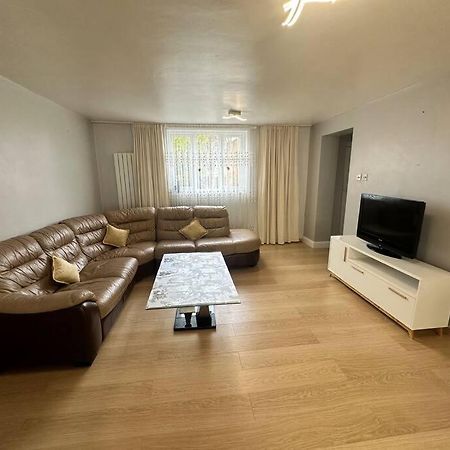 Sage House - City Centre Hanley, Alton Towers Stoke-on-Trent ภายนอก รูปภาพ