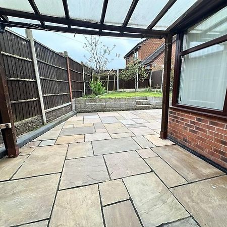 Sage House - City Centre Hanley, Alton Towers Stoke-on-Trent ภายนอก รูปภาพ